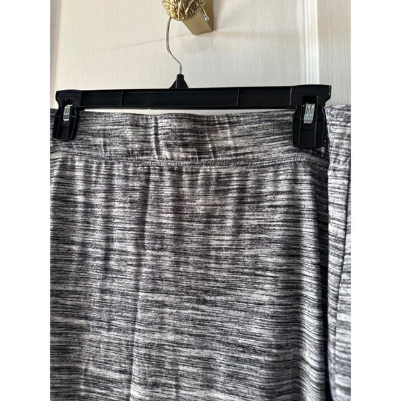 Apt 9 Women’s size x-large grey skirt - Picture 7 of 7